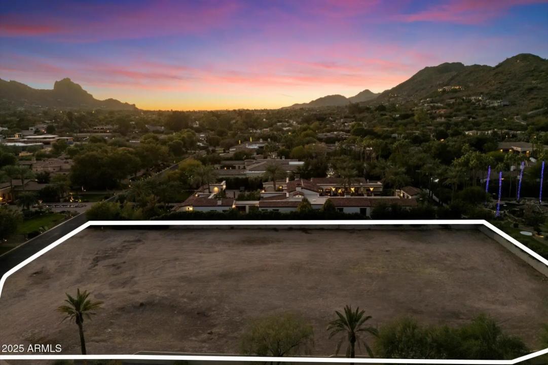 Real Estate Picture 24