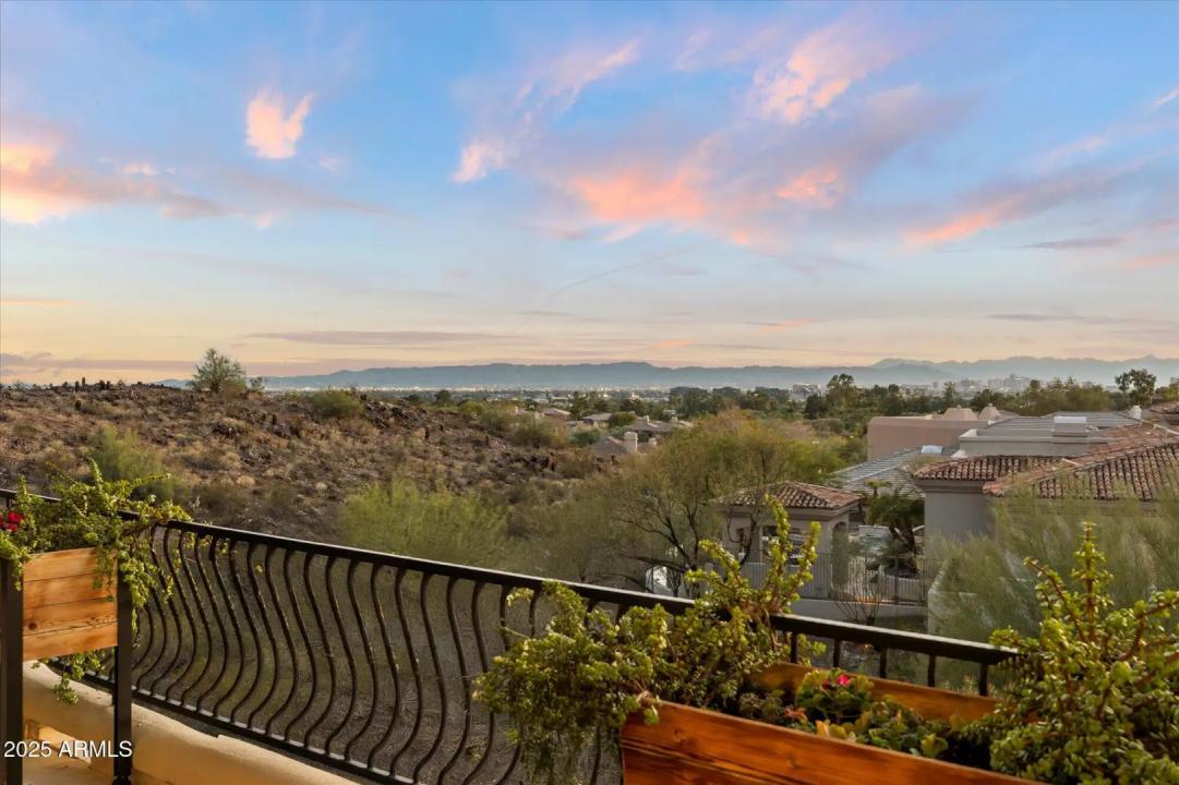 Real Estate Picture 107