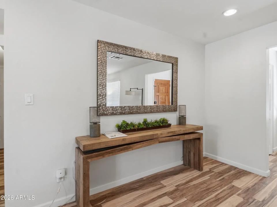 Real Estate Picture 12