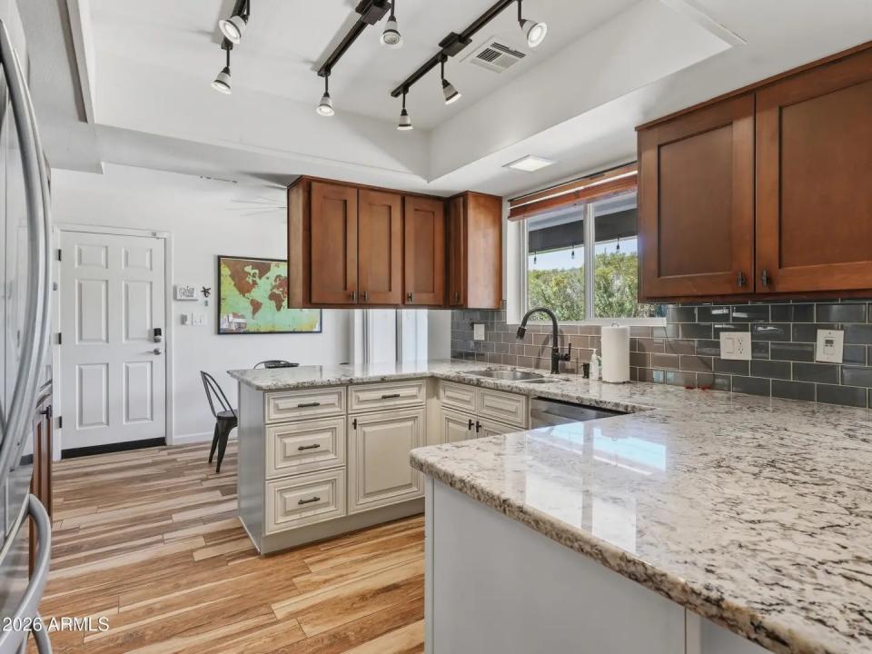 Real Estate Picture 2