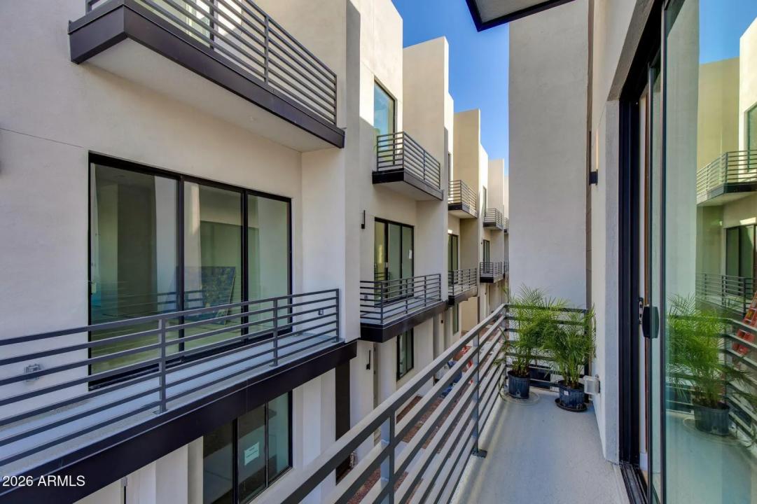 Real Estate Picture 10