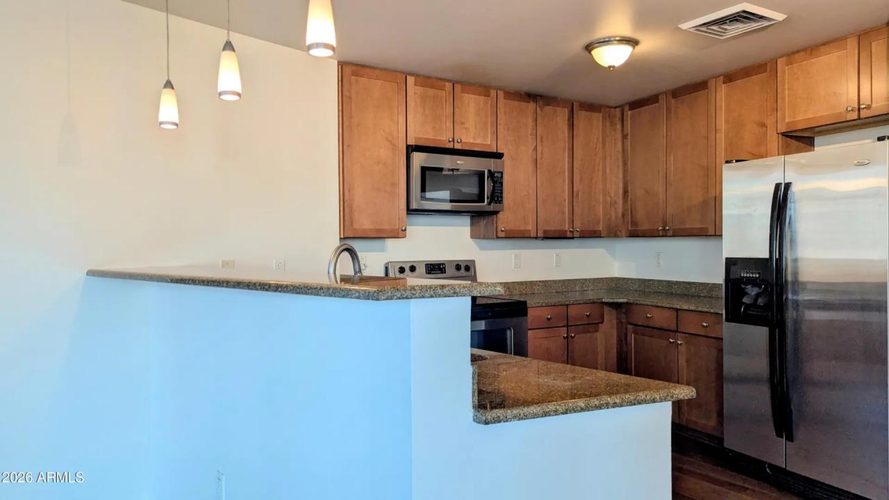 Real Estate Picture 11