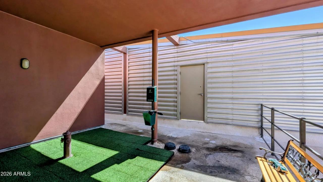 Real Estate Picture 25