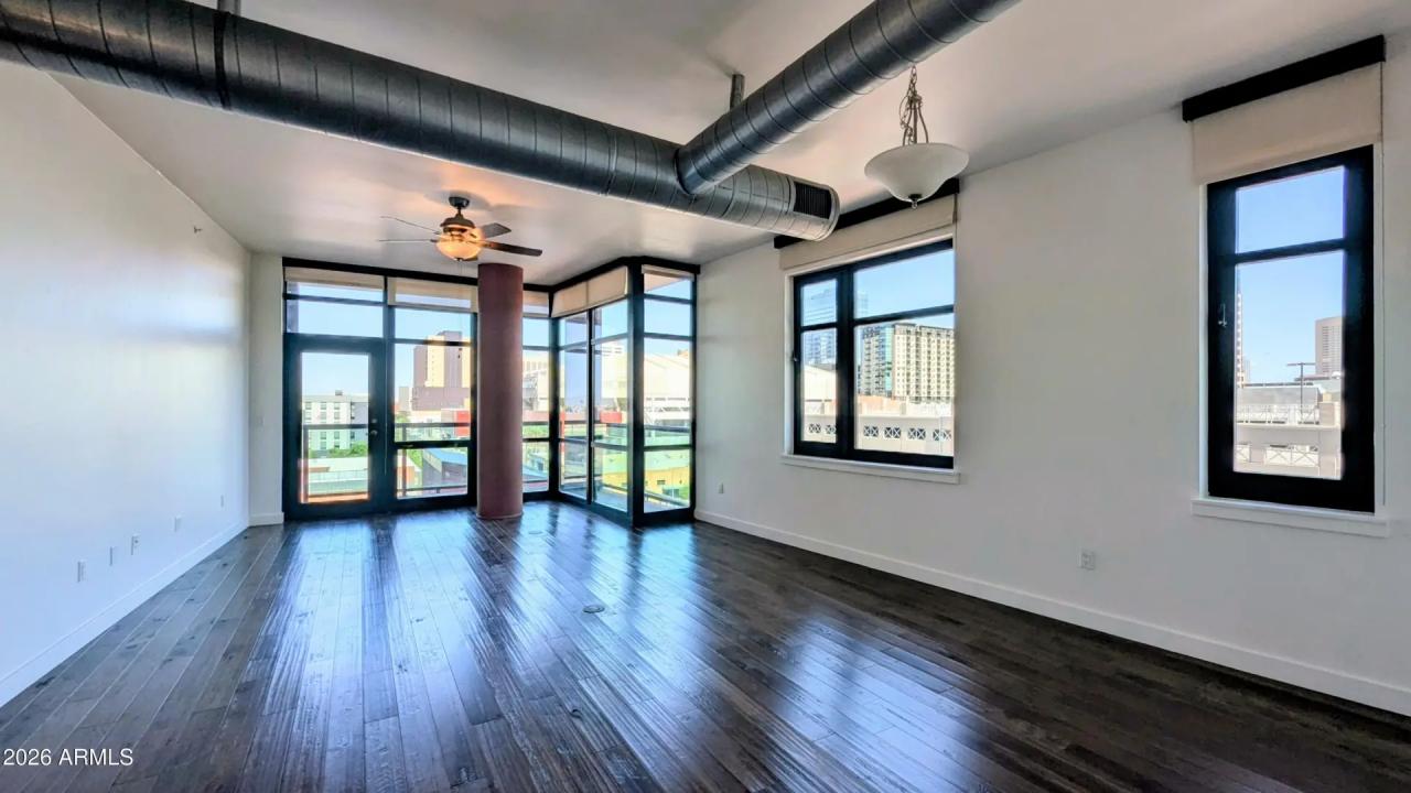 Real Estate Picture 13