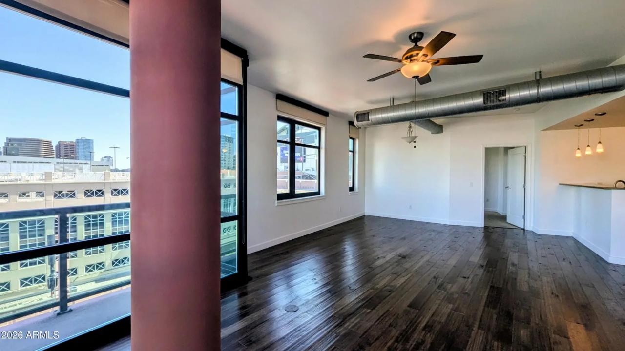 Real Estate Picture 15