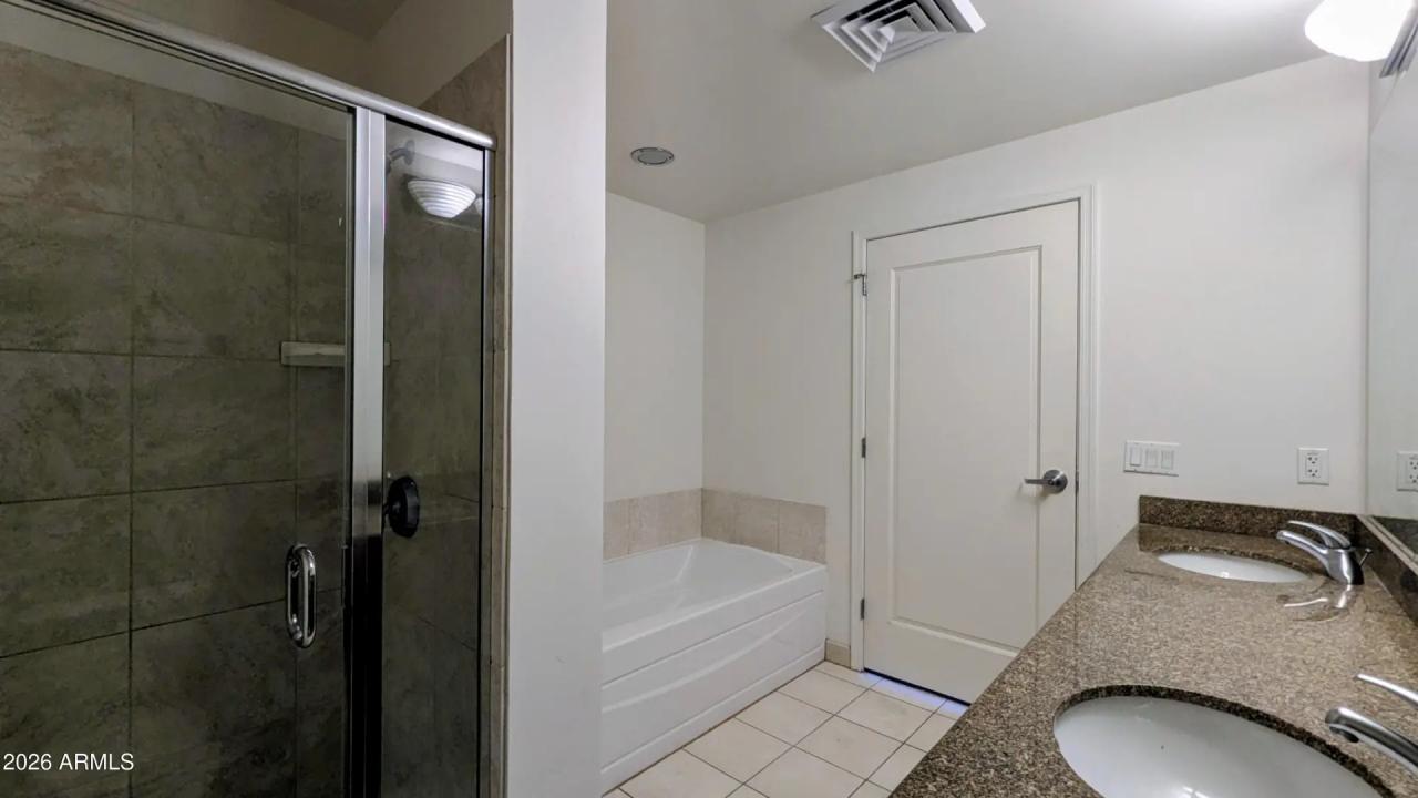 Real Estate Picture 24