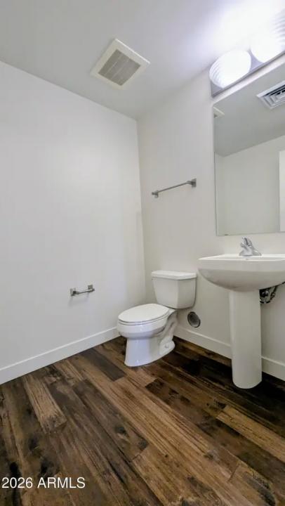 Real Estate Picture 8