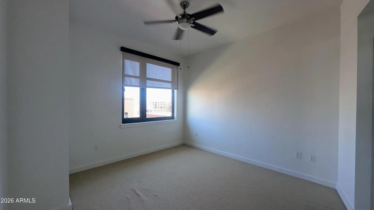 Real Estate Picture 23