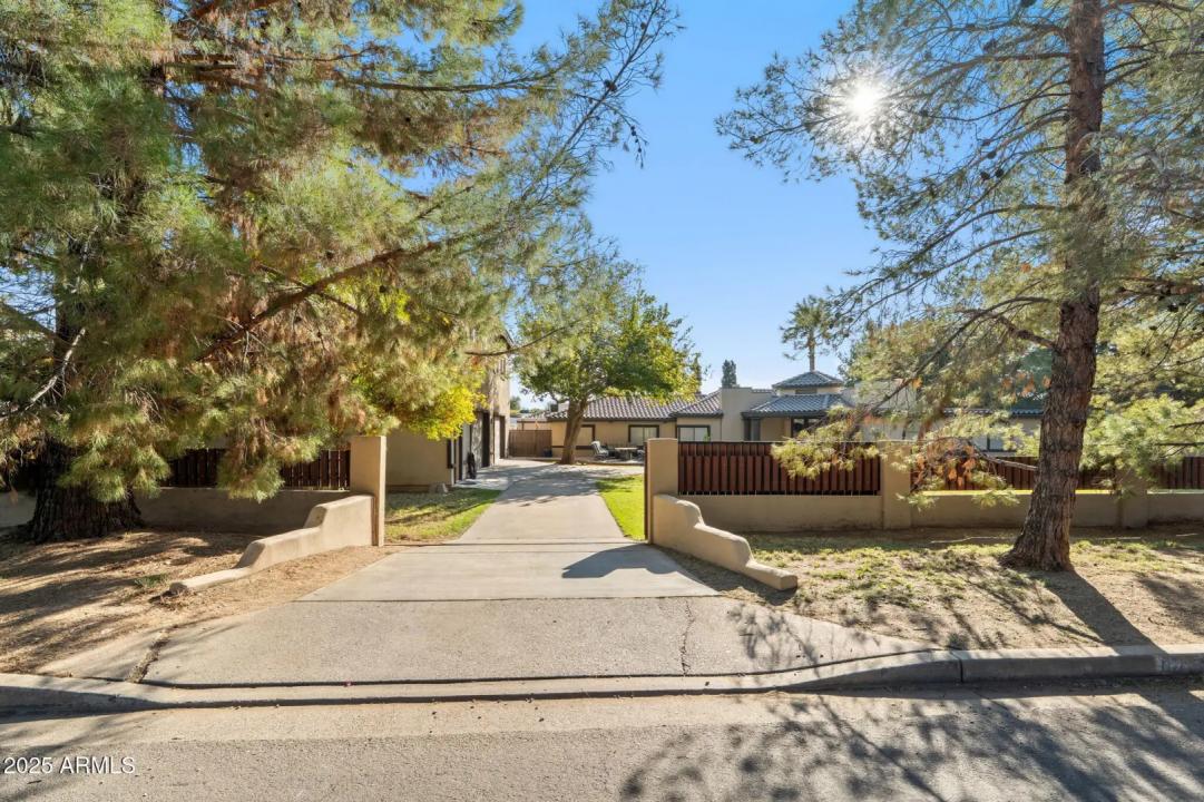 Real Estate Picture 2