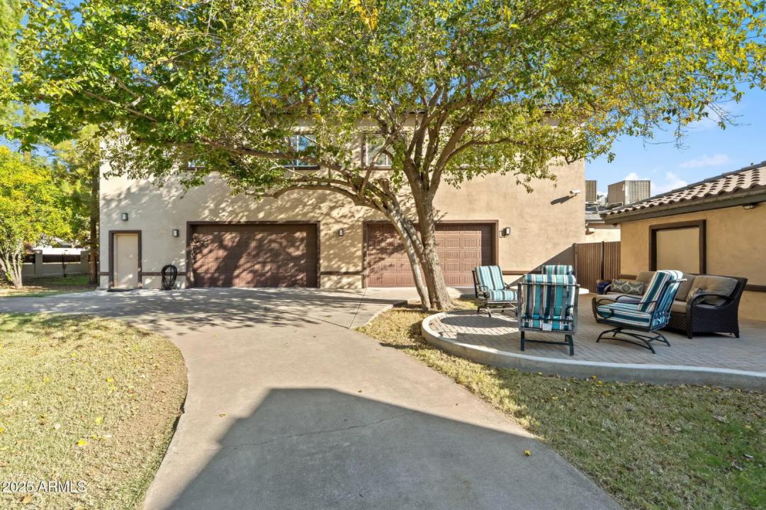 Real Estate Picture 7