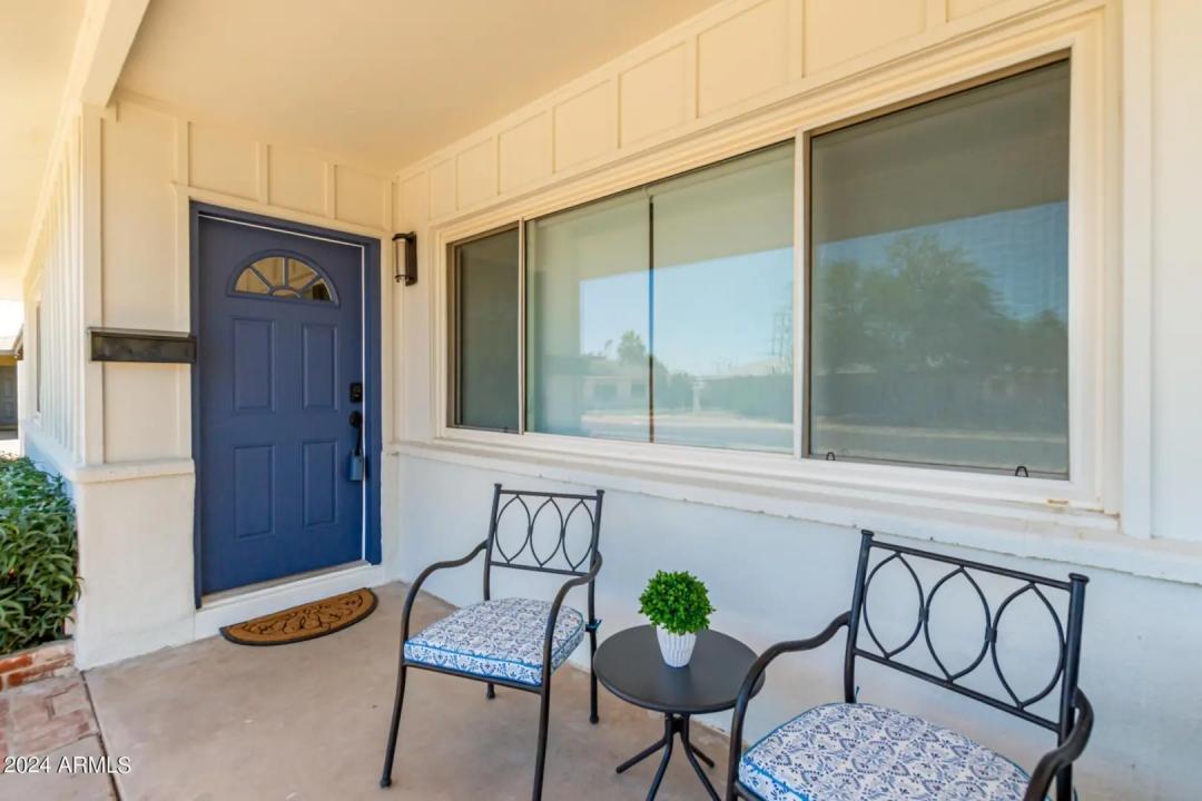 Real Estate Picture 3