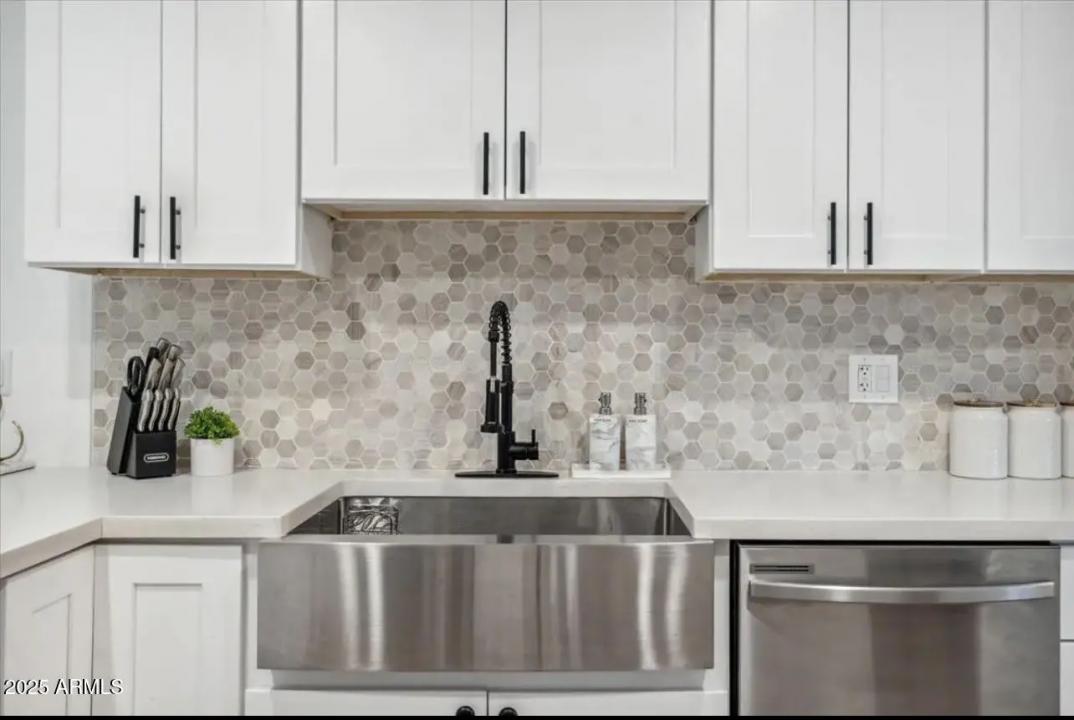 Real Estate Picture 7