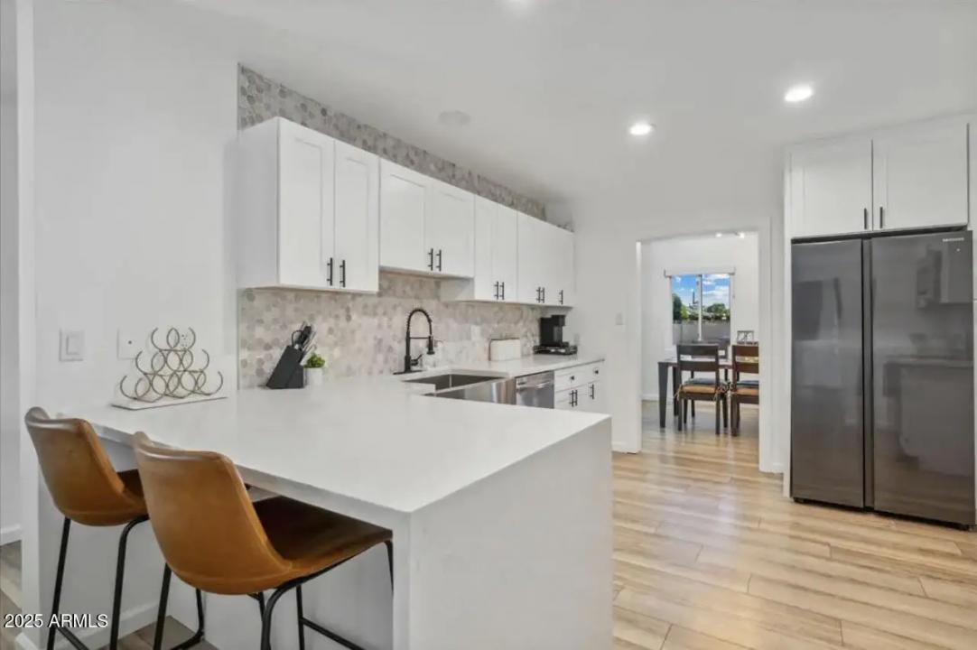 Real Estate Picture 8