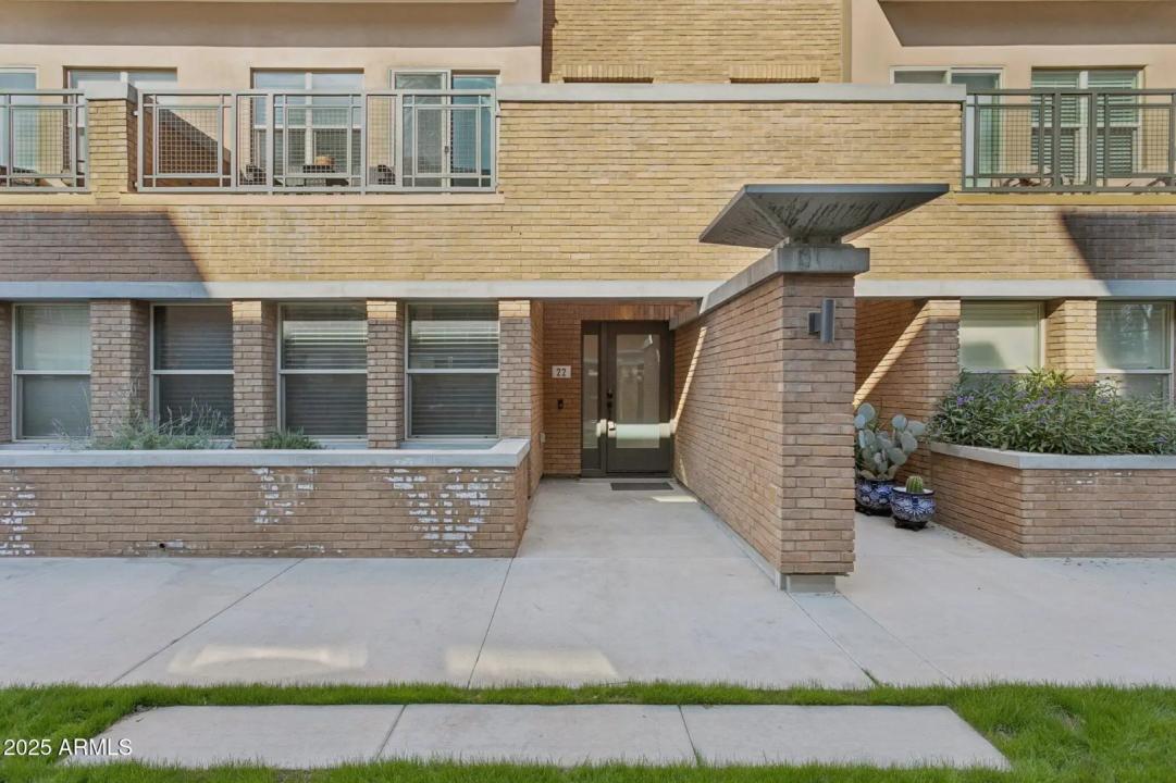 Real Estate Picture 2