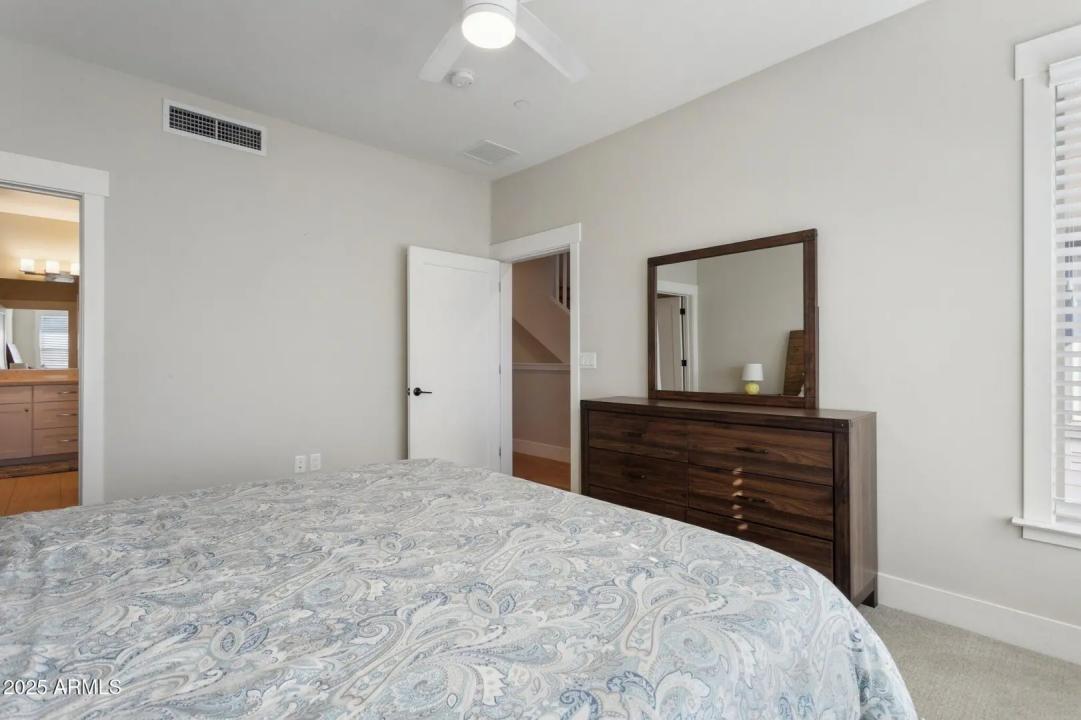 Real Estate Picture 25