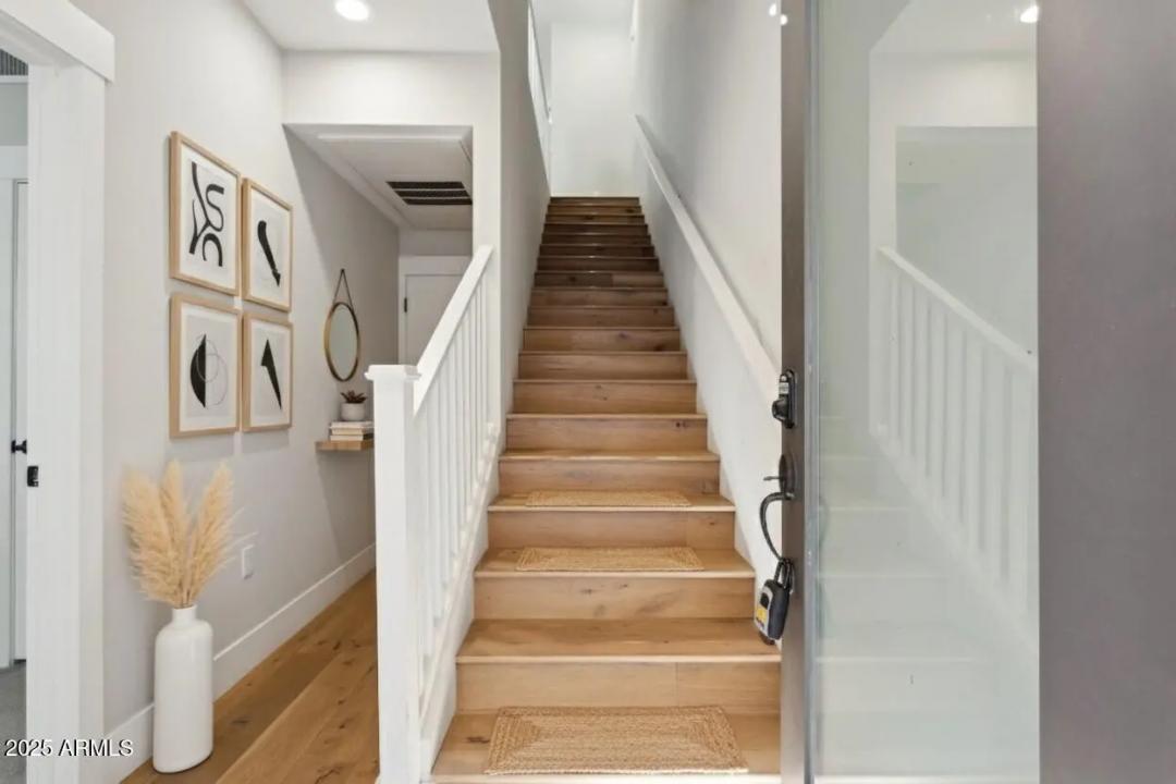 Real Estate Picture 3