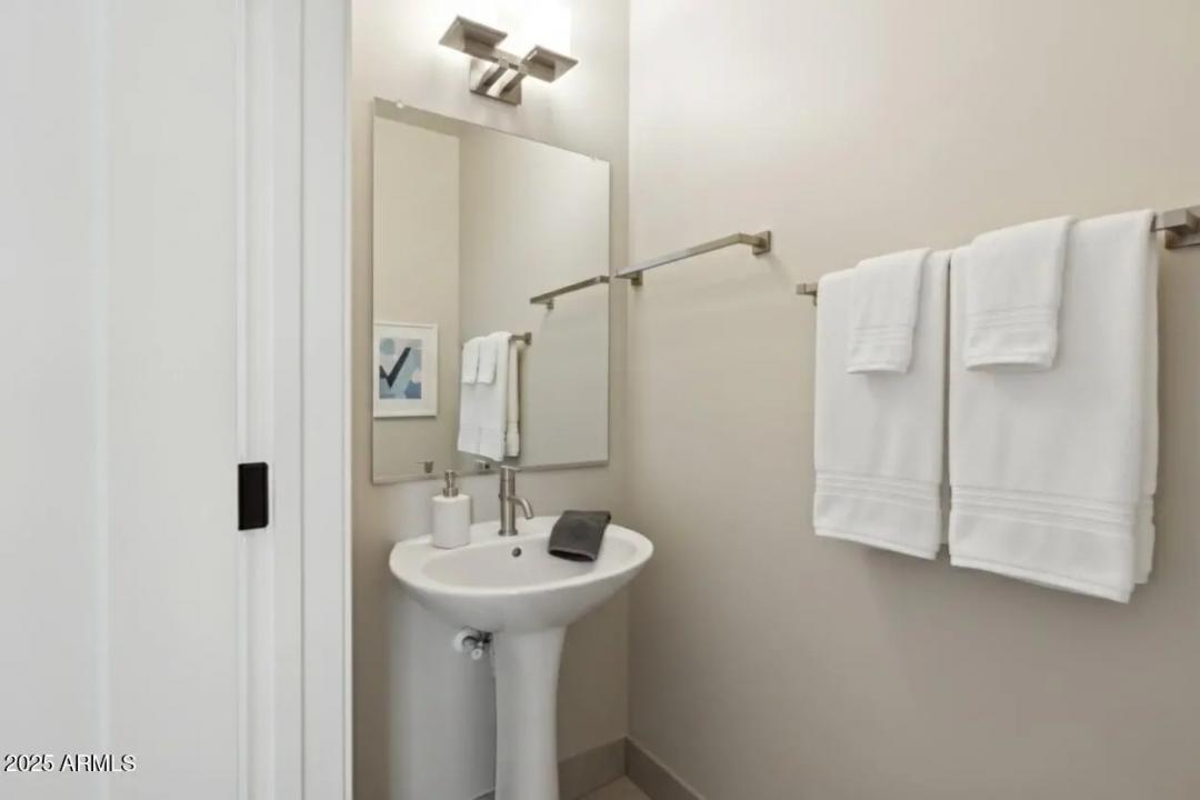 Real Estate Picture 18