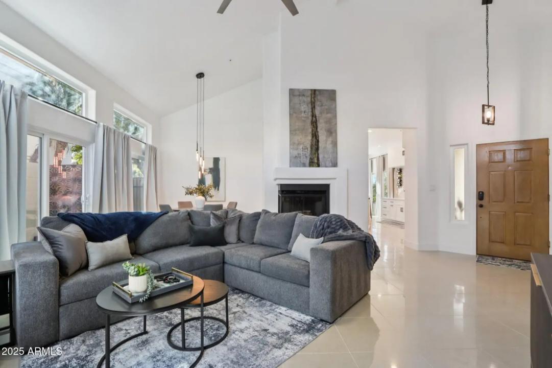 Real Estate Picture 5