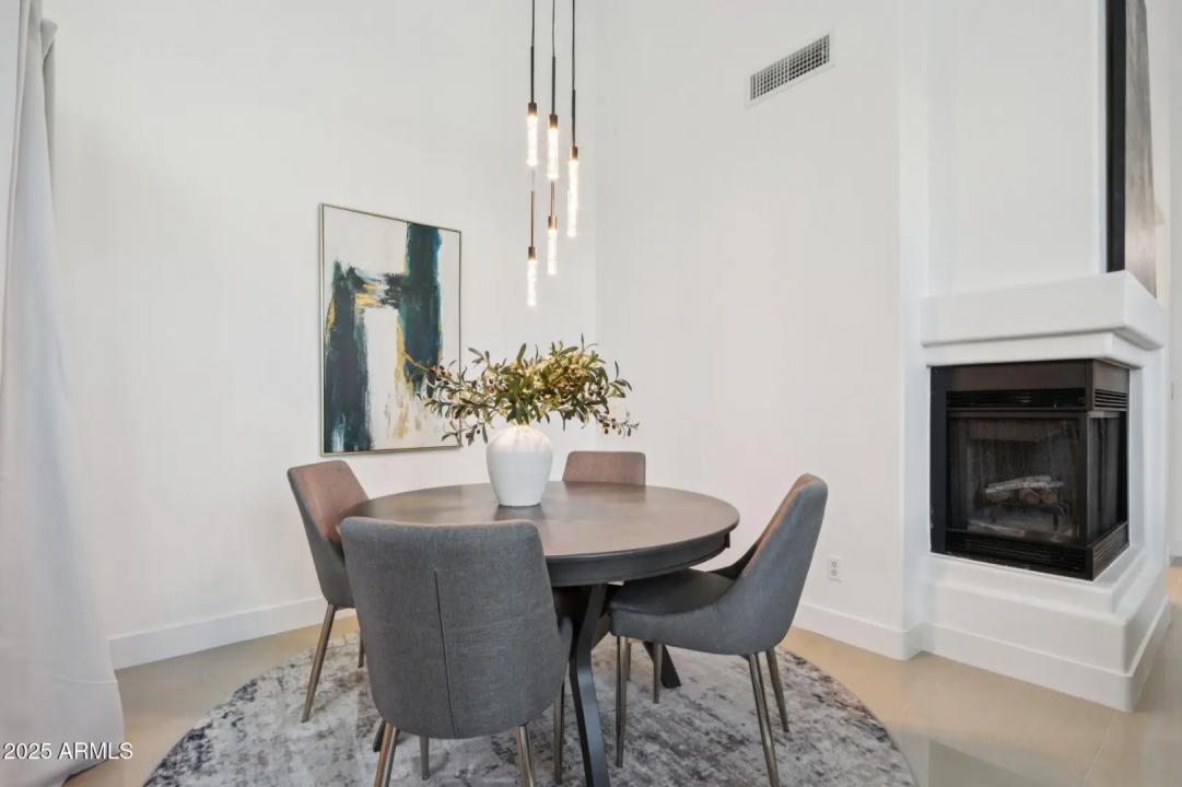 Real Estate Picture 10