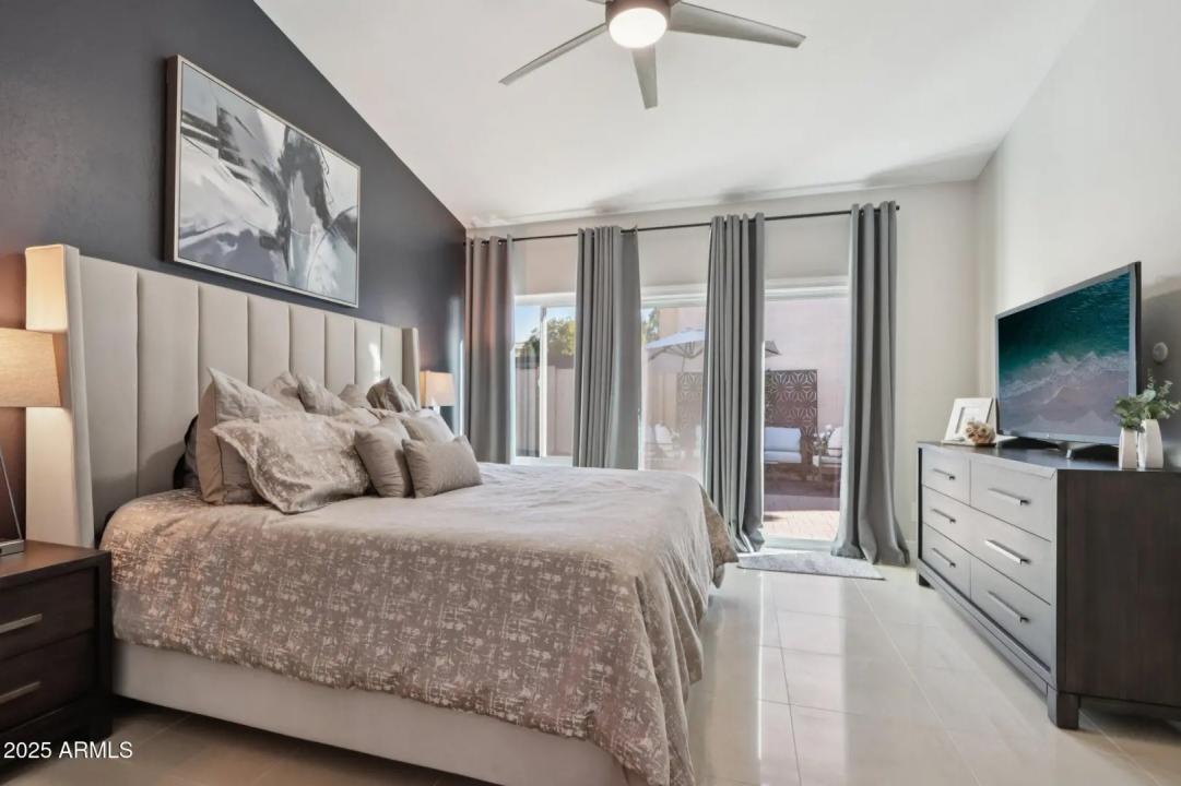 Real Estate Picture 18