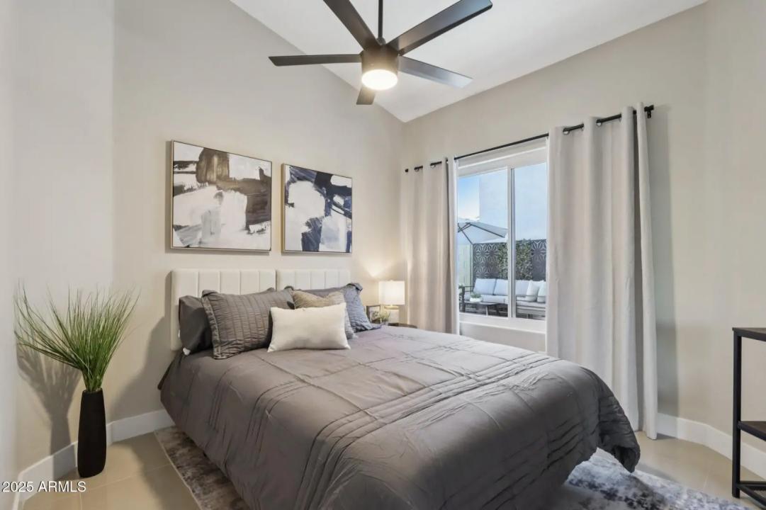 Real Estate Picture 25