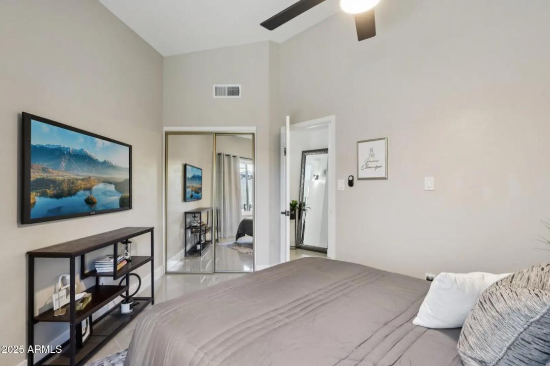 Real Estate Picture 26