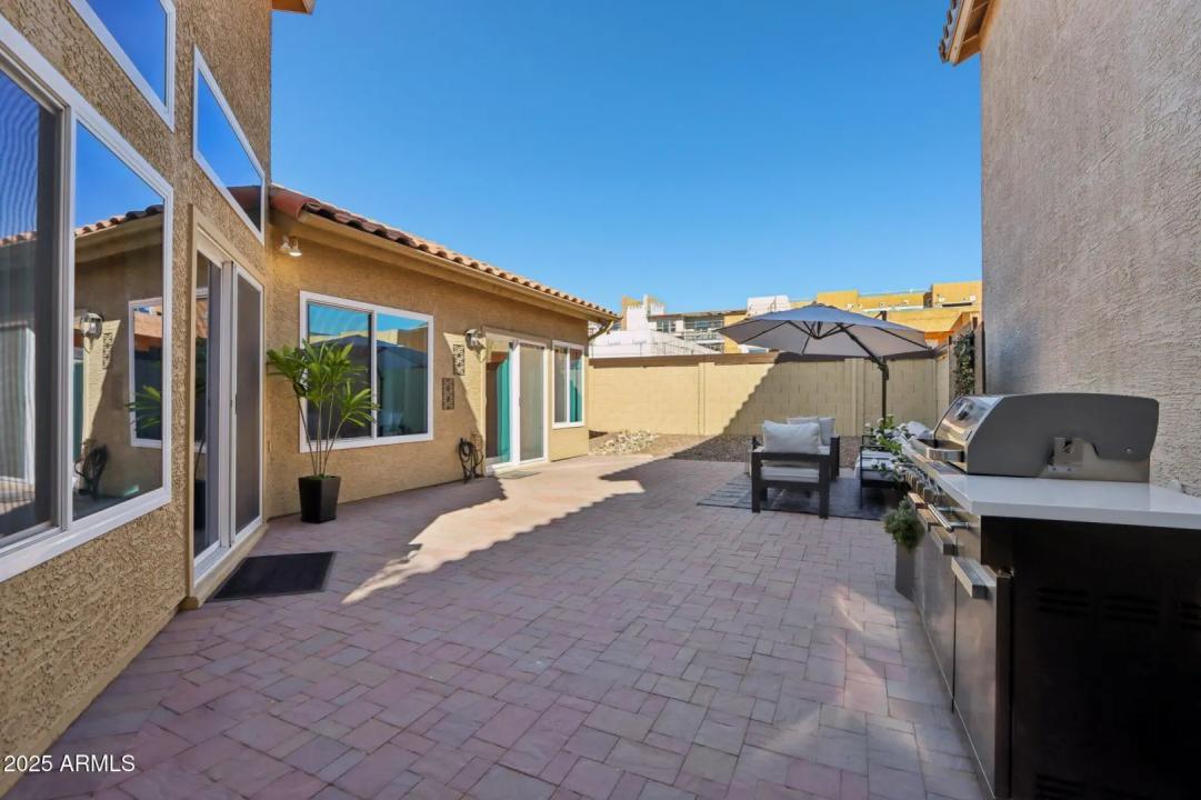 Real Estate Picture 30