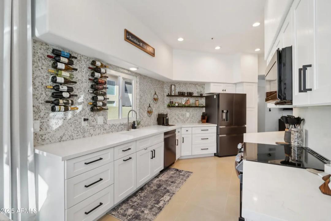 Real Estate Picture 13