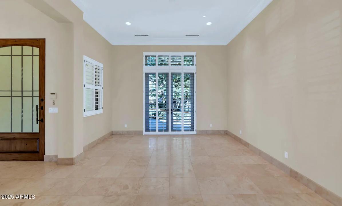 Real Estate Picture 9