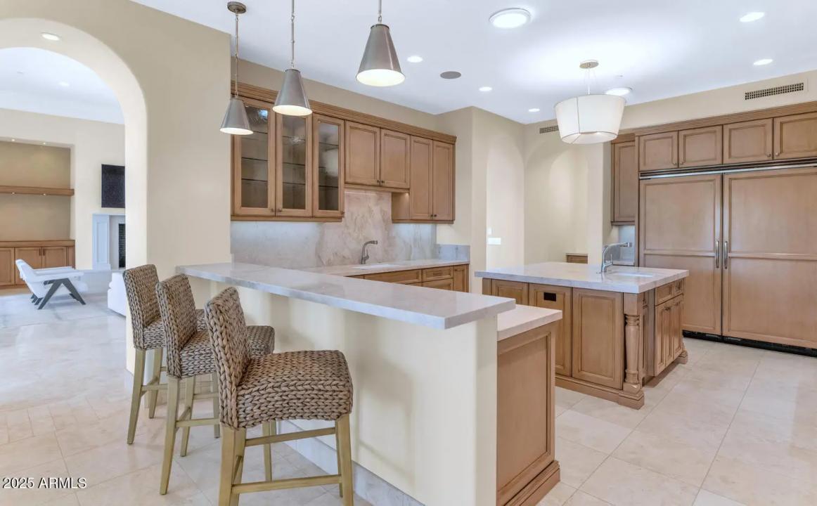 Real Estate Picture 11