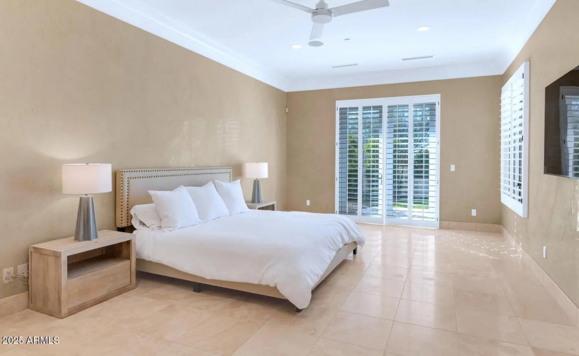 Real Estate Picture 18