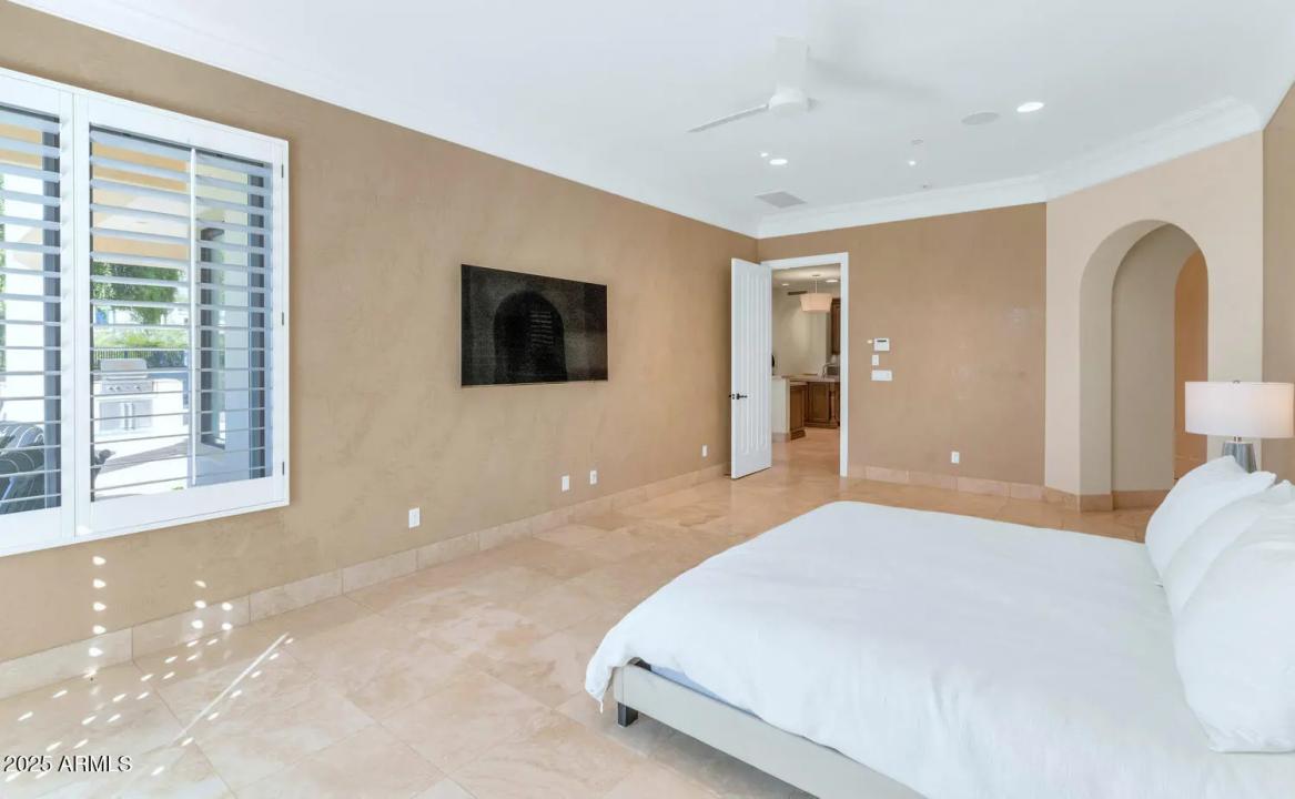 Real Estate Picture 19