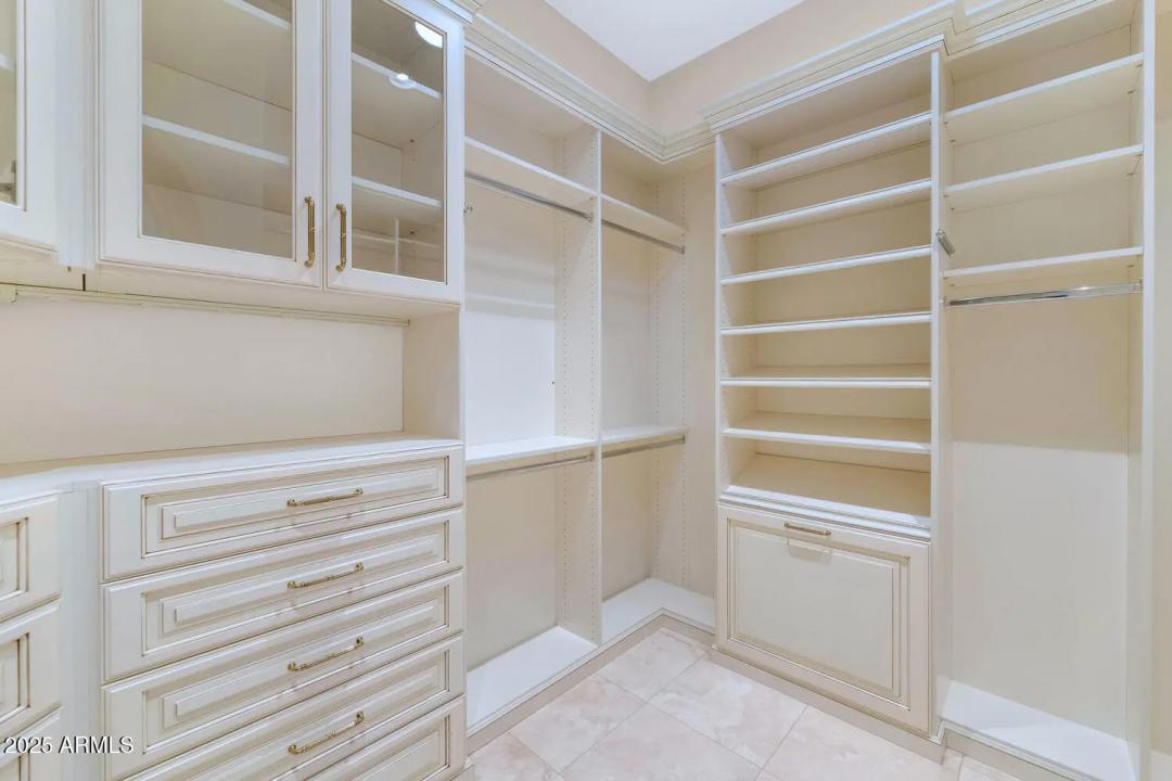 Real Estate Picture 25