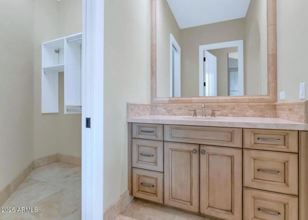 Real Estate Picture 27