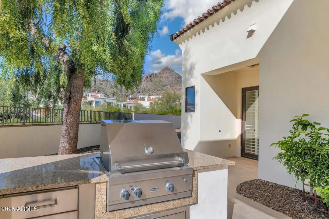 Real Estate Picture 40