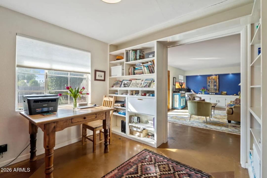 Real Estate Picture 17