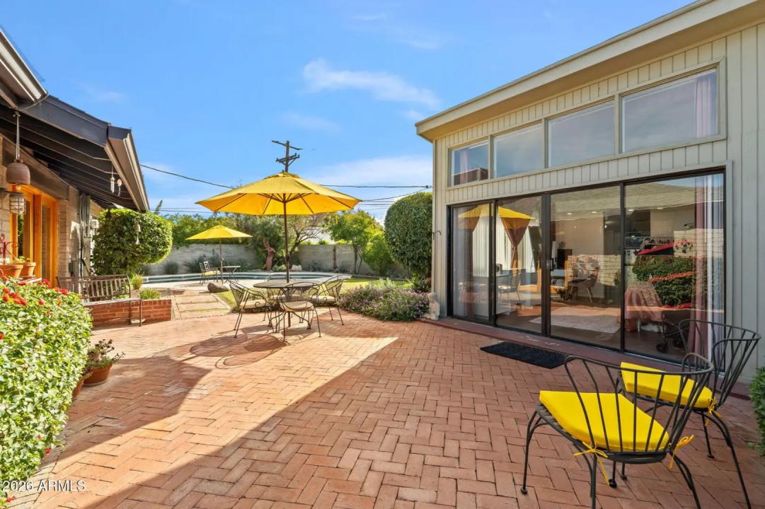 Real Estate Picture 19