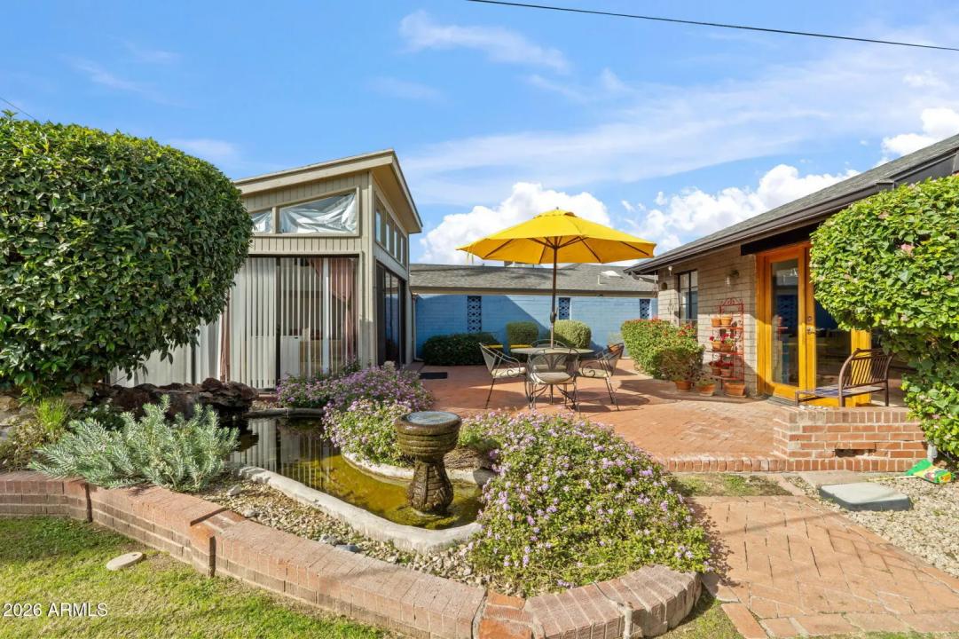 Real Estate Picture 30