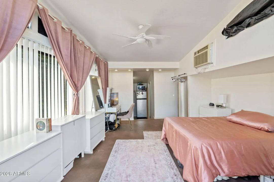 Real Estate Picture 20