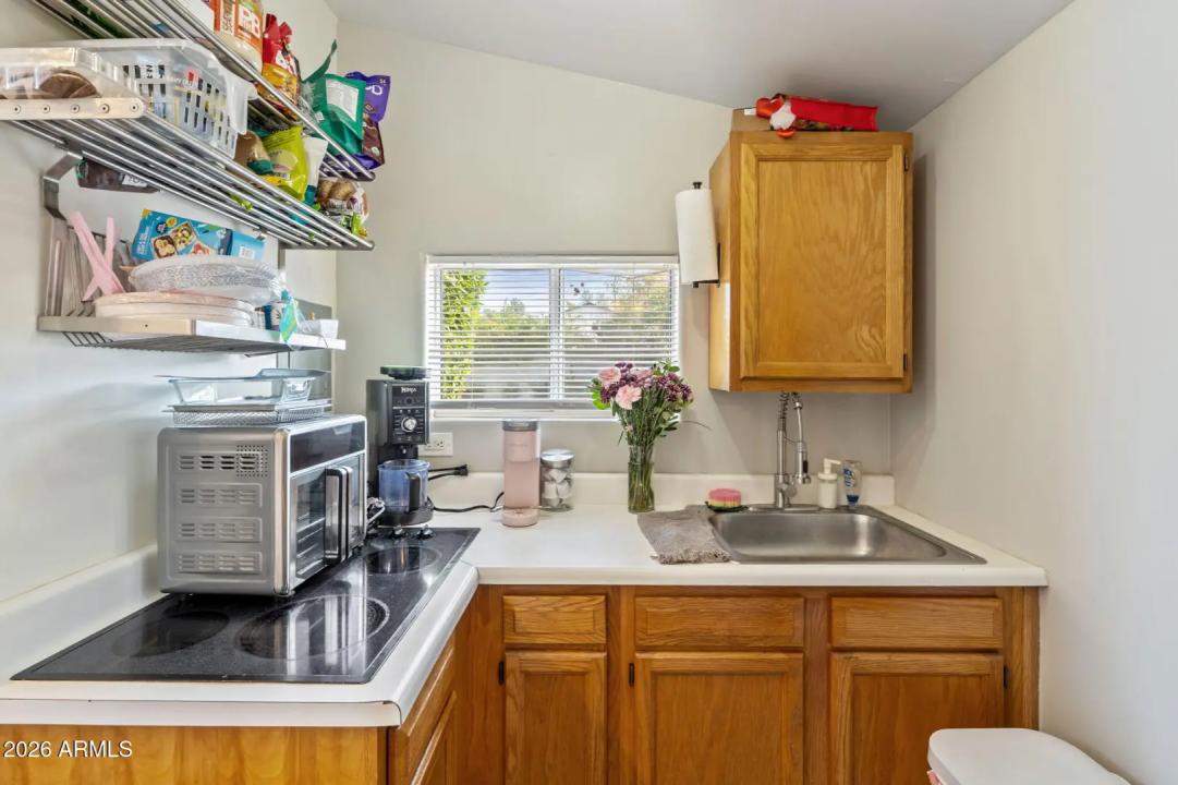 Real Estate Picture 23