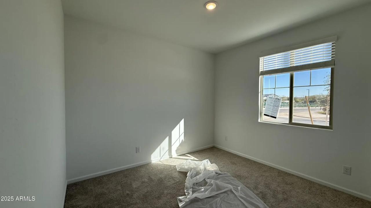 Real Estate Picture 6