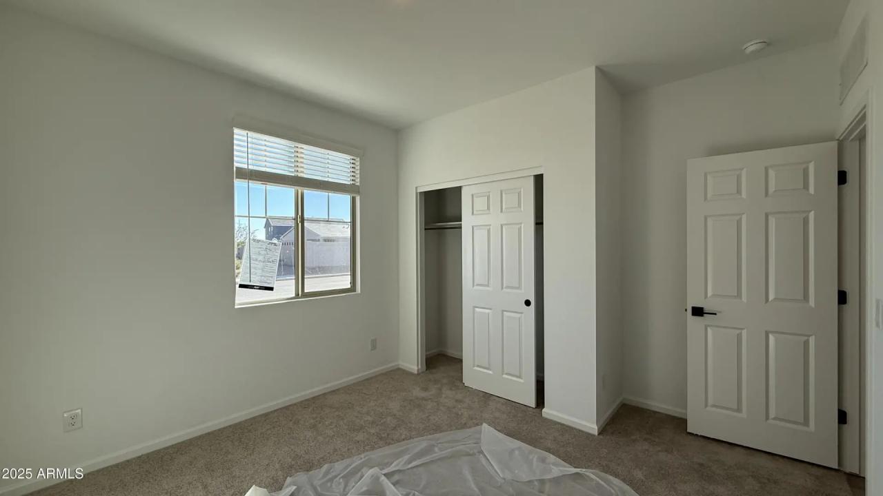 Real Estate Picture 7