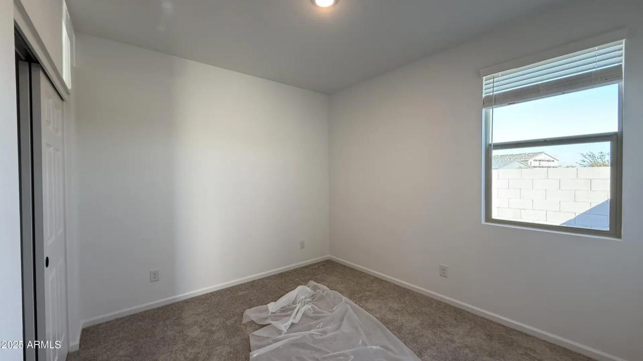 Real Estate Picture 9