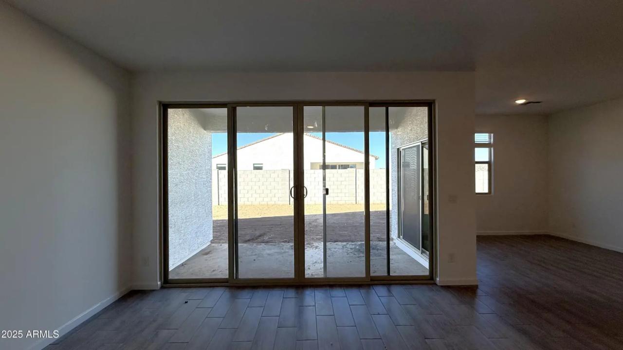 Real Estate Picture 16