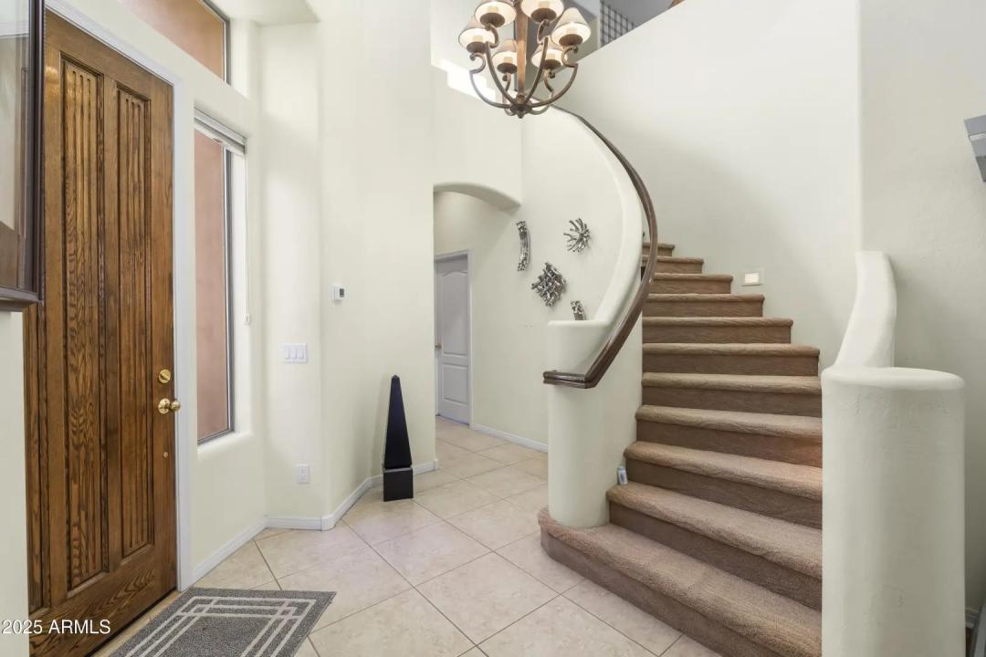 Real Estate Picture 6