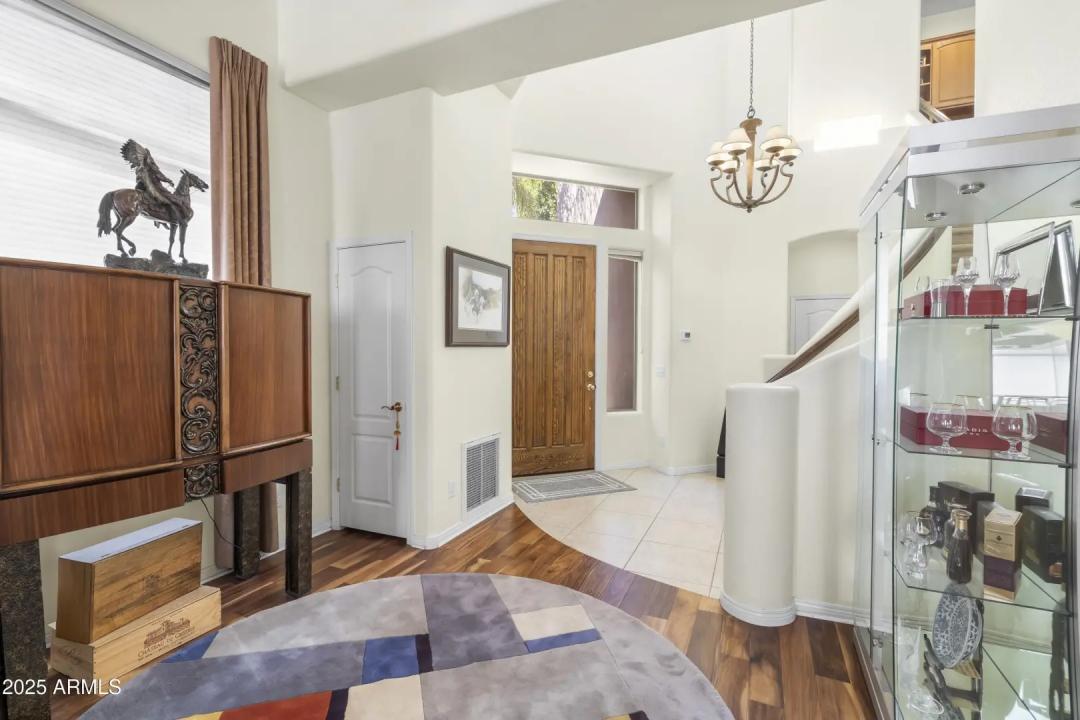 Real Estate Picture 7