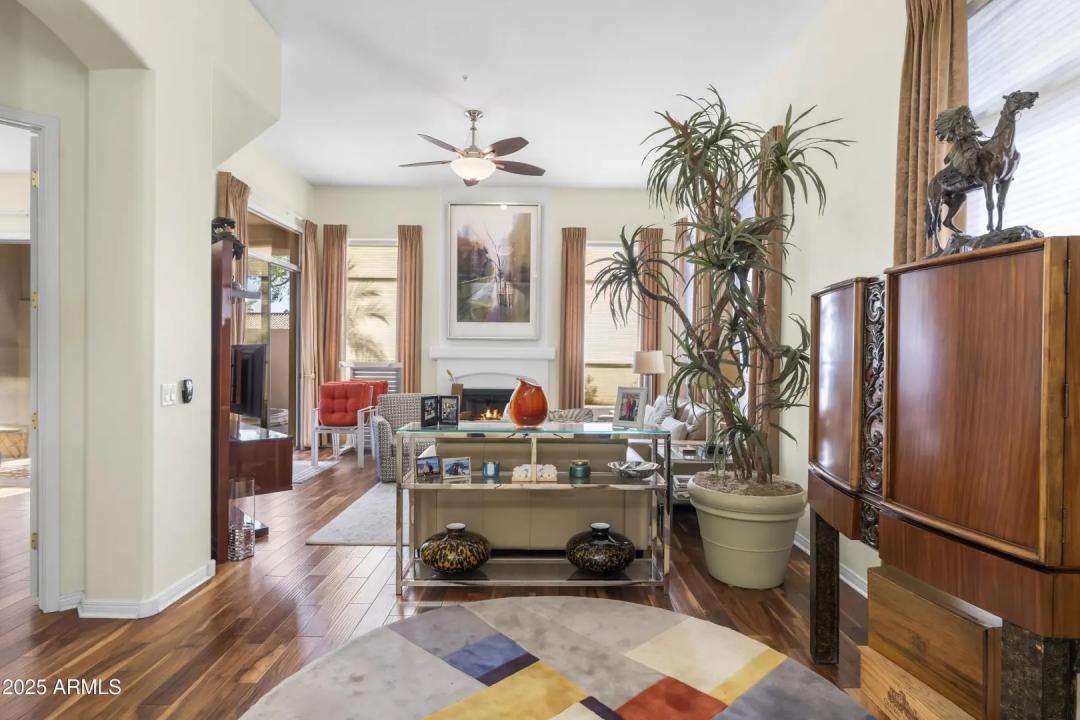 Real Estate Picture 8