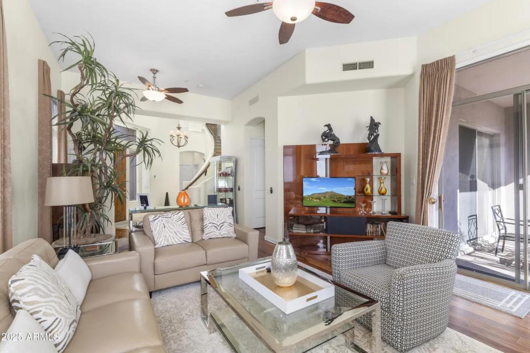 Real Estate Picture 10