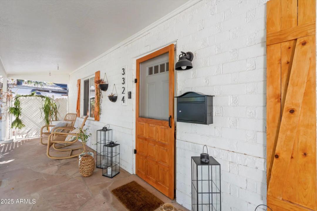 Real Estate Picture 3