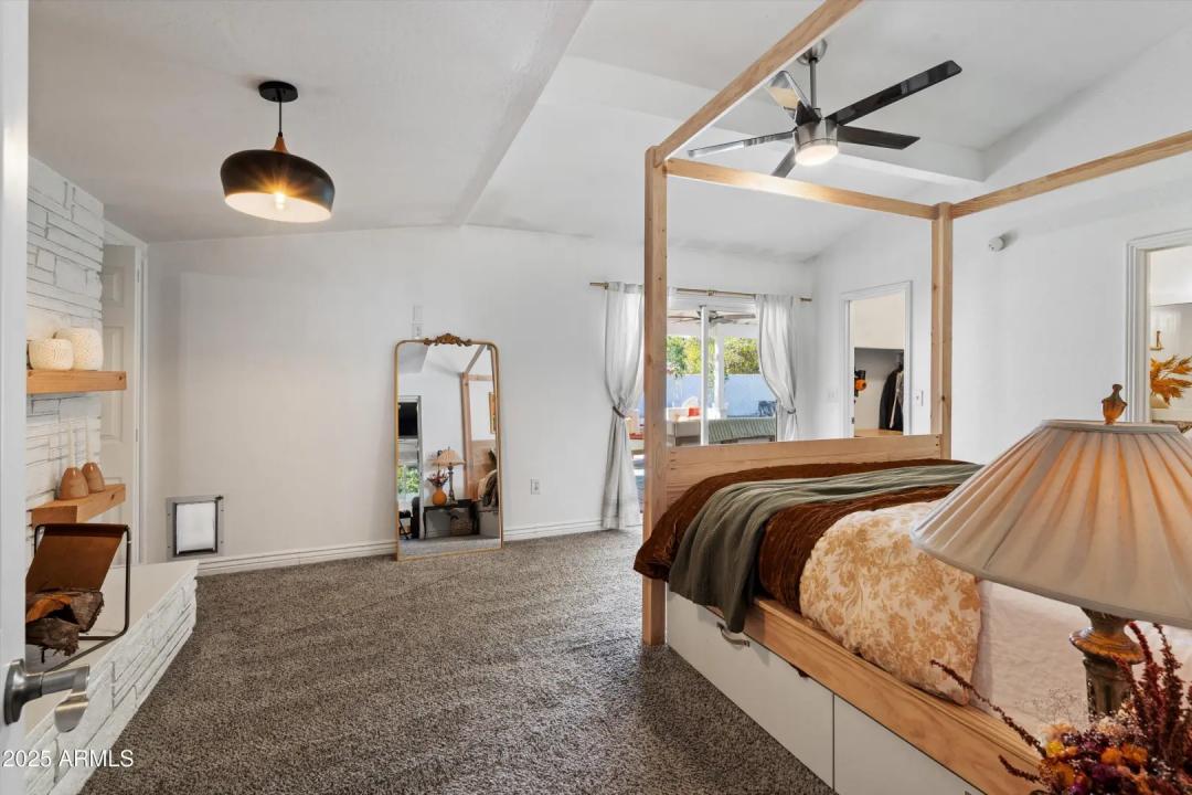 Real Estate Picture 16